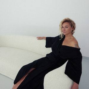 Długa asymetryczna sukienka kimono "THE ONE BLACK"