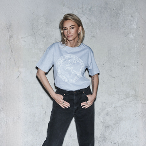 T-shirt oversize 'NIEMOŻLIWE NIE ISTNIEJE' - szary