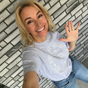 T-shirt oversize 'NIEMOŻLIWE NIE ISTNIEJE' - szary