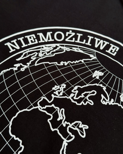 NIEMOŻLIWE NIE ISTNIEJE / bluza oversize czarna