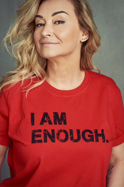 T-shirt oversize 'I AM ENOUGH' red limited edition